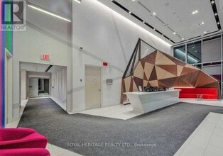 30 Roehampton Ave in Toronto, ON - Building Photo - Building Photo