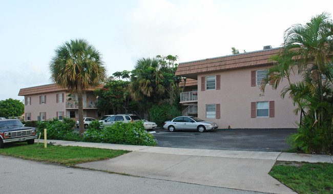 511 W Kalmia Dr in West Palm Beach, FL - Building Photo - Building Photo