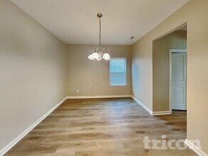 1705 Muirwood Blvd in Murfreesboro, TN - Foto de edificio - Building Photo