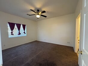 317 Phyllis Dr in Bullhead City, AZ - Building Photo - Building Photo