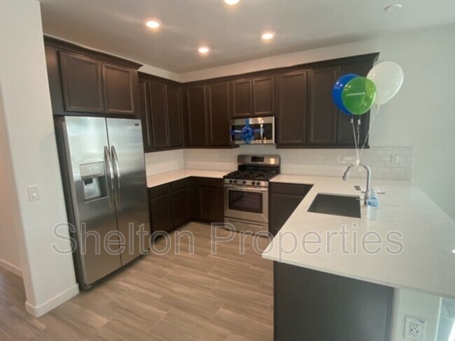 14611 W Charter Oak Rd in Surprise, AZ - Building Photo - Building Photo
