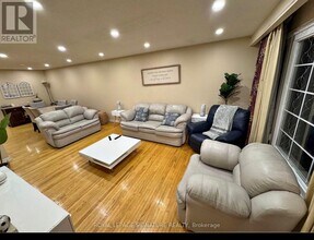 3424 Clara Dr in Mississauga, ON - Building Photo - Building Photo