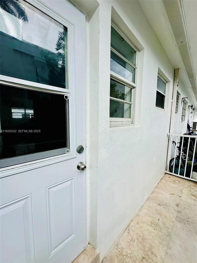 1231 Pennsylvania Ave in Miami Beach, FL - Building Photo - Building Photo