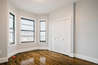 344 Saratoga St, Unit 3 in Boston, MA - Building Photo - Building Photo