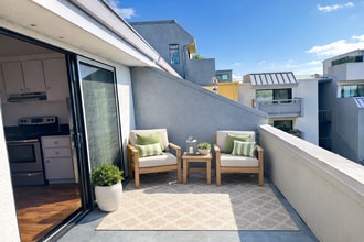 3 Embarcadero W in Oakland, CA - Building Photo - Building Photo