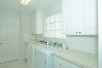 28085 Boccaccio Way in Bonita Springs, FL - Foto de edificio - Building Photo