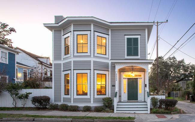 property at 1111 Lincoln St