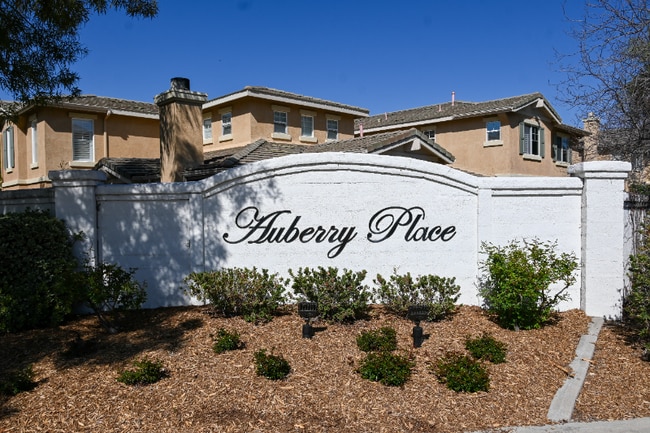 33570 Emerson Way in Temecula, CA - Building Photo - Building Photo