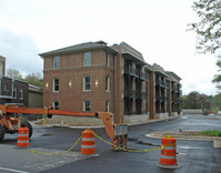 600 W Meadow St in Fayetteville, AR - Foto de edificio - Building Photo