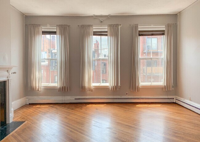 165 Beacon St in Boston, MA - Building Photo - Building Photo