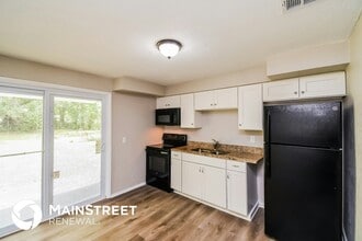 4440 Melvin Cir E in Jacksonville, FL - Building Photo - Building Photo