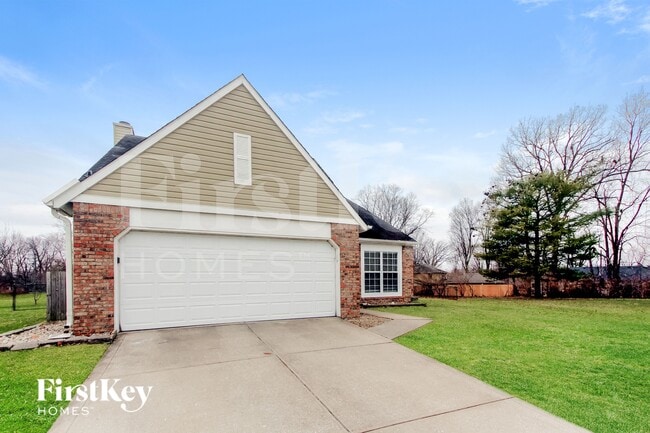 962 Andover Dr in Greenwood, IN - Building Photo - Building Photo