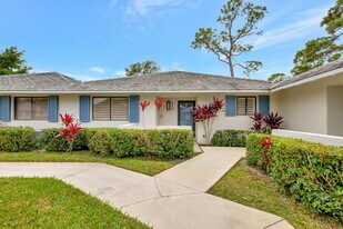 515 Club Dr in Palm Beach Gardens, FL - Building Photo