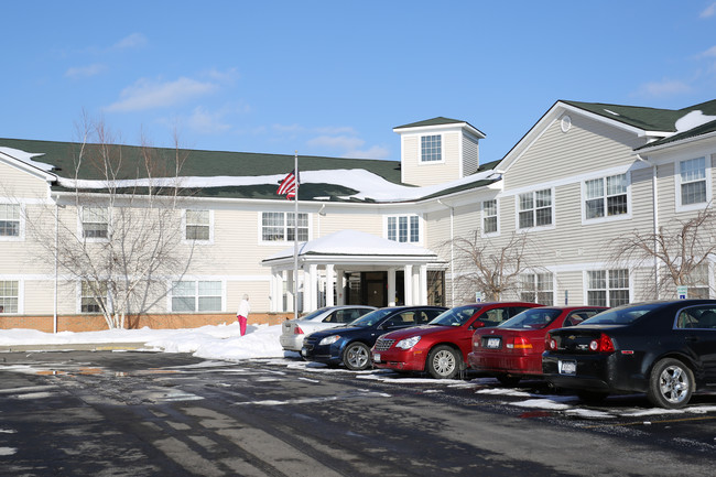 Trinity Park Apartments in East Aurora, NY - Foto de edificio - Building Photo