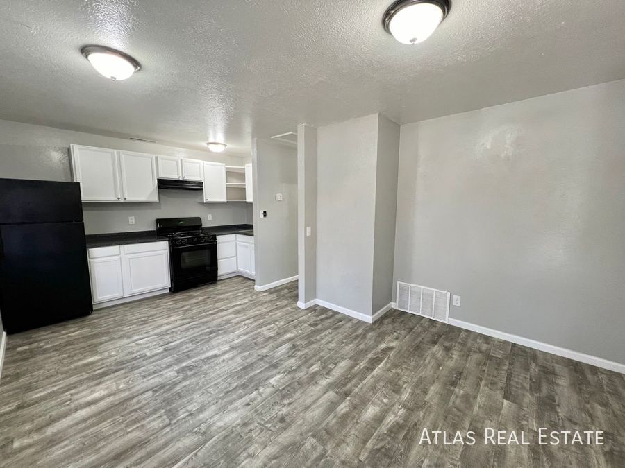 804 Sunset Rd in Colorado Springs, CO - Building Photo
