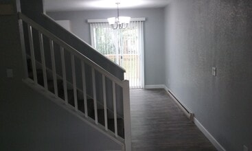 1513 W Veterans Pkwy in Marshfield, WI - Building Photo - Building Photo