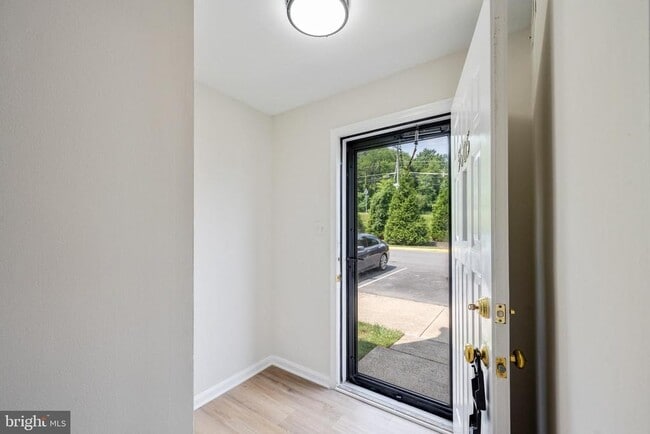 5605 Independence Cir in Alexandria, VA - Building Photo - Building Photo