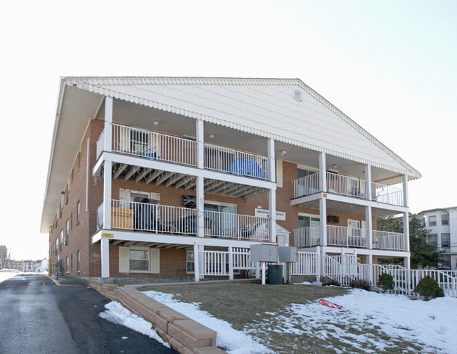 220 4th Ave in Asbury Park, NJ - Foto de edificio - Building Photo