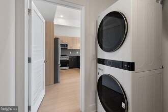 1731 Tilghman St in Philadelphia, PA - Building Photo - Building Photo