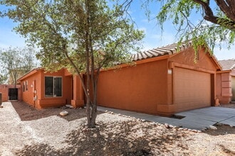 6903 S Creek Run Ave in Tucson, AZ - Building Photo - Building Photo