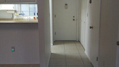 10828 N Biltmore Dr in Phoenix, AZ - Foto de edificio - Building Photo