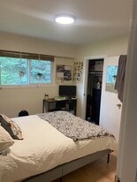 7037 Gibson St in Burnaby, BC - Building Photo