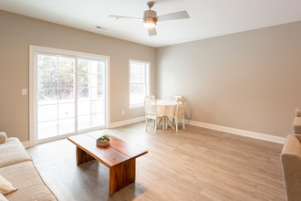 Forest Green Apartments in Amherst, NY - Building Photo - Interior Photo