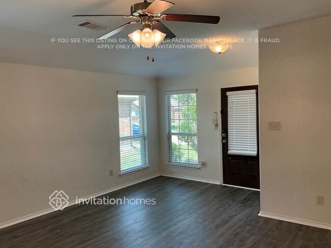 1336 Red River Dr in Aubrey, TX - Foto de edificio - Building Photo