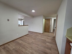 1254-1256 Meadow Ln in Neenah, WI - Building Photo - Building Photo