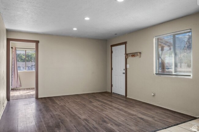 57 N Center St in Santaquin, UT - Building Photo - Building Photo