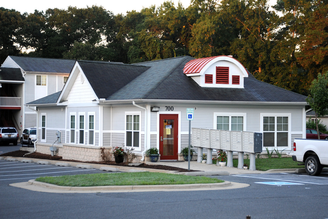 Little Creek Apartments in Laurel, DE - Building Photo