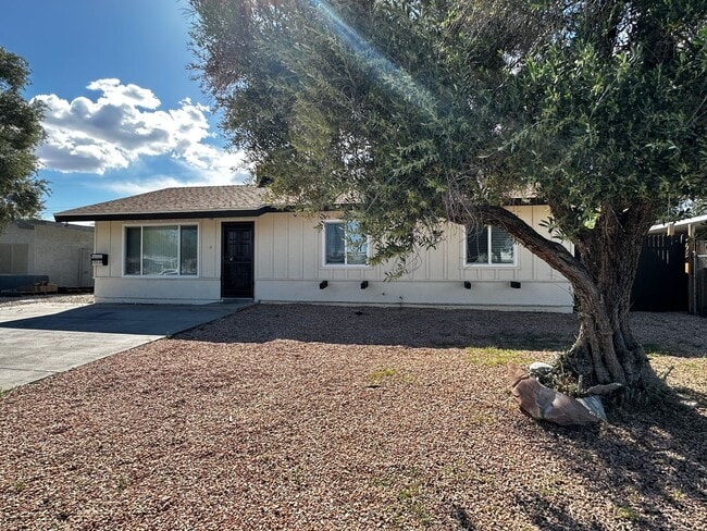 2967 Ferndale St in Las Vegas, NV - Building Photo - Building Photo