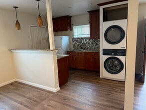14028 Doty Ave in Hawthorne, CA - Building Photo - Building Photo
