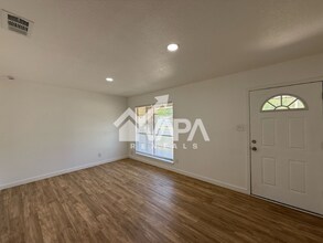 7126 Pineville Rd in San Antonio, TX - Building Photo - Building Photo