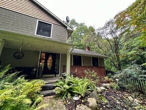 2145 Oltesvig Ln in Highland, MI - Building Photo - Building Photo