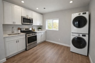 5258 Tipton St in San Diego, CA - Building Photo - Building Photo