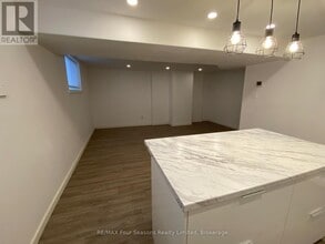 40 59th St S in Wasaga Beach, ON - Building Photo - Building Photo