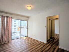 236 Liliuokalani Ave in Honolulu, HI - Building Photo