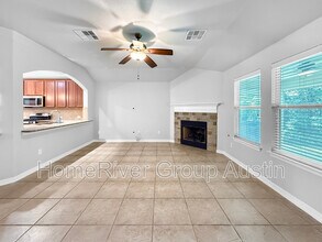 4235 Fairmeadow Dr in Round Rock, TX - Building Photo - Building Photo