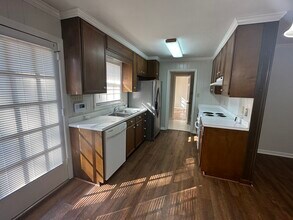 2810 Falcon Ln in Albany, GA - Foto de edificio - Building Photo