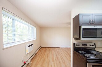 1080 Moncton Av in Winnipeg, MB - Building Photo - Building Photo