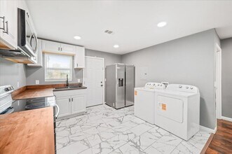 2120 Krenson St in Savannah, GA - Building Photo - Building Photo