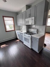 25 Bowdoin St in Clifton, NJ - Building Photo - Building Photo