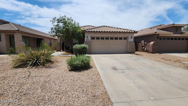 43401 W Elizabeth Ave in Maricopa, AZ - Building Photo - Building Photo