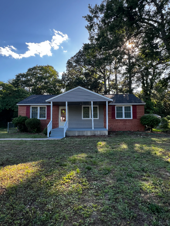 1221 North Dr in Goldsboro, NC - Building Photo