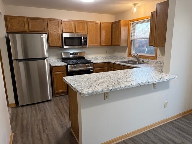 2042 Cliff Alex Ct S, Unit 3