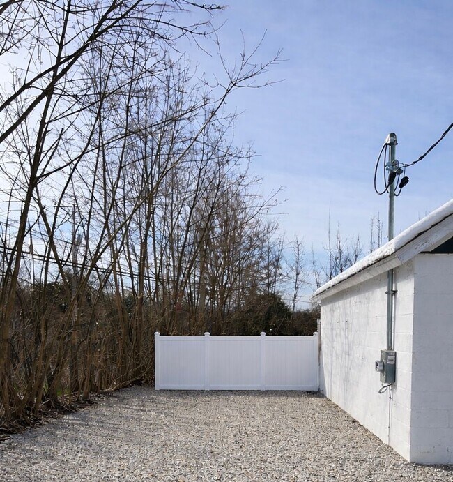 16 Rock Hill Rd in Beacon, NY - Building Photo - Building Photo