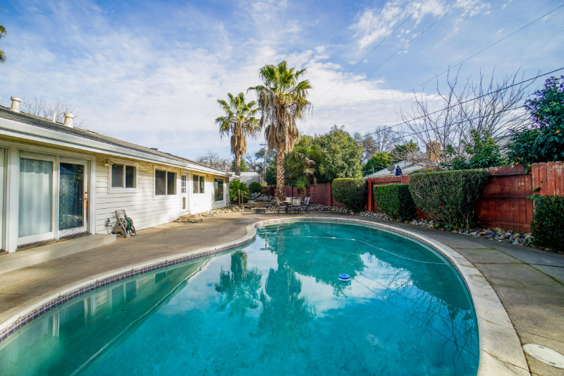 683 Joaquin Ave in Redding, CA - Building Photo