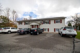 202 Balcerzak Dr in Mankato, MN - Building Photo