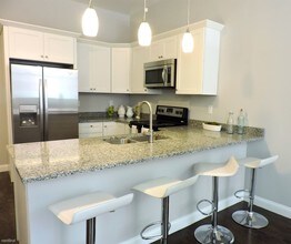10 Merrymount Rd-Unit -Apt 303 in Quincy, MA - Building Photo - Building Photo
